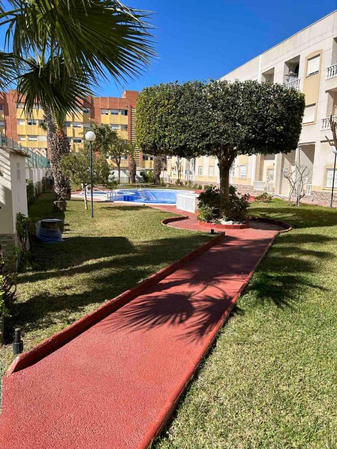Apartament Mariha Torrevieja Exterior foto